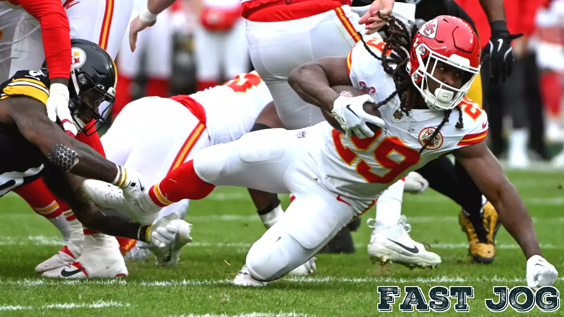 Chiefs Extend Their Lead with Kareem Hunt's Touchdown