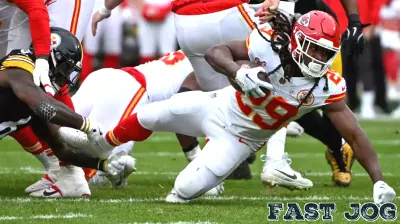 Chiefs Extend Their Lead with Kareem Hunt's Touchdown